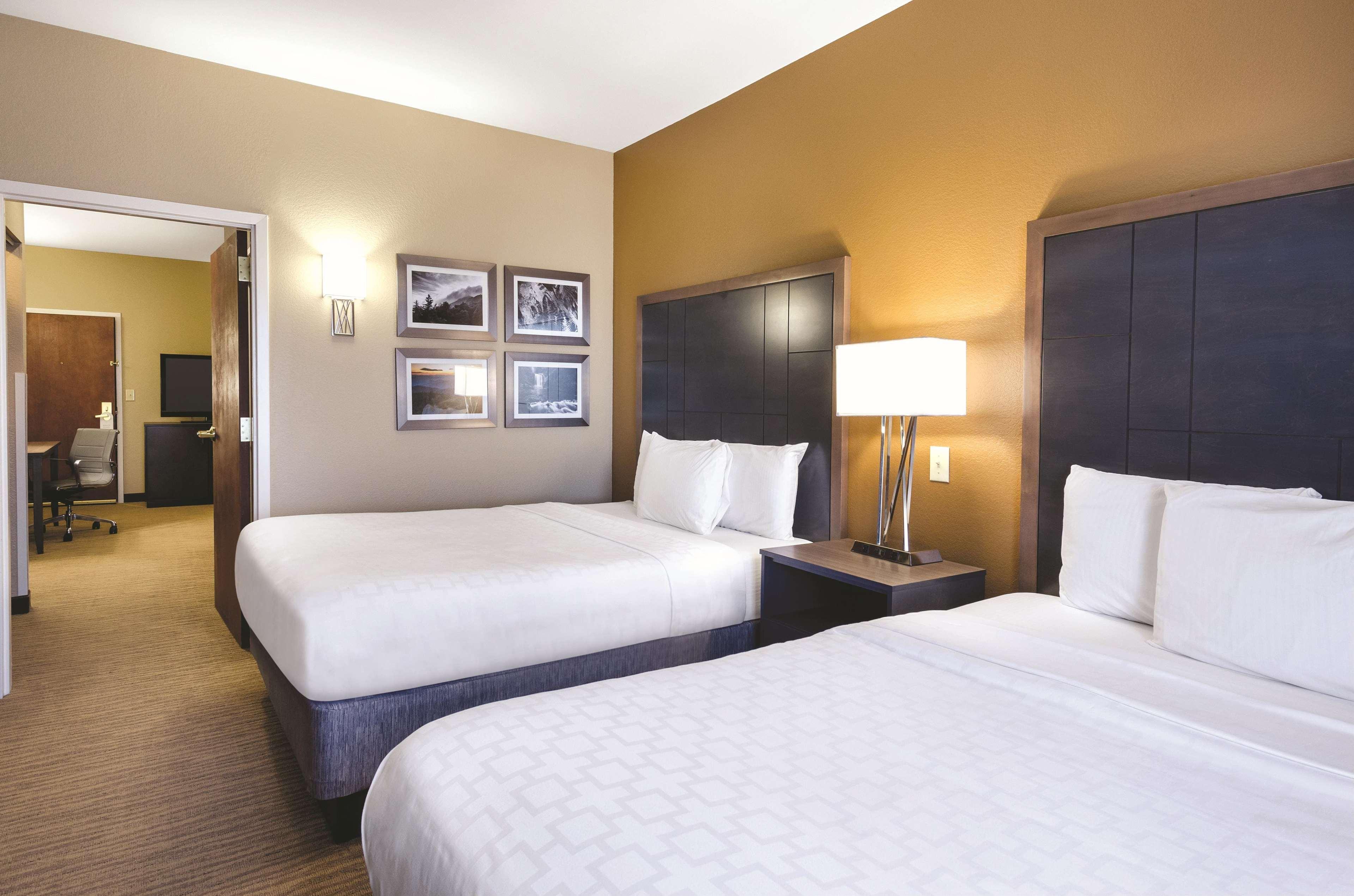 La Quinta By Wyndham Boone Hotel Exterior photo